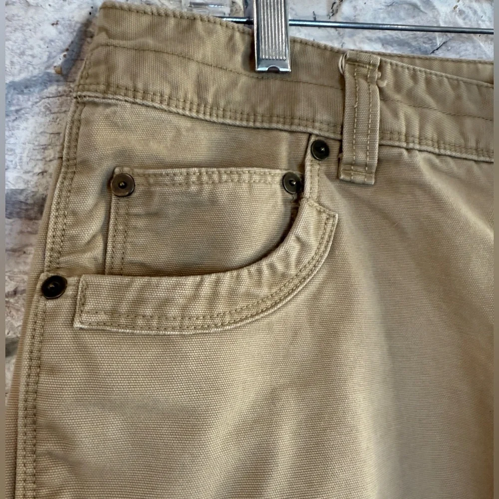 Eddie Bauer | Men's 100% Cotton Classic Khaki Cargo Shorts, Size 33 - Picture 3 of 16